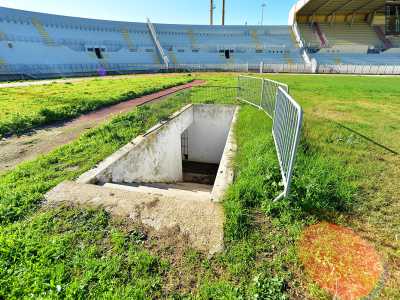 ...e persino il sottopassaggio che permetteva l�ingresso e l�uscita dei calciatori dagli spogliatoi
